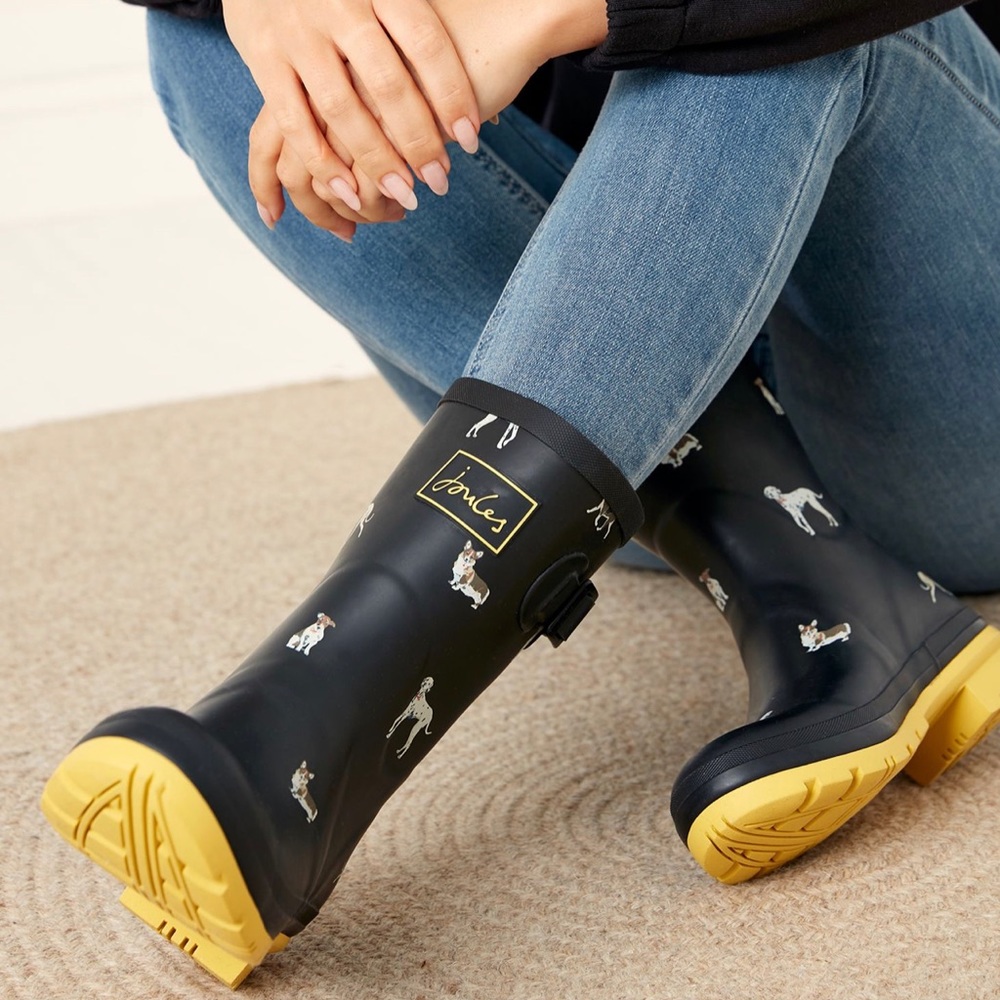 NWT Joules Molly Welly mid height rain boot in black dog 🐶